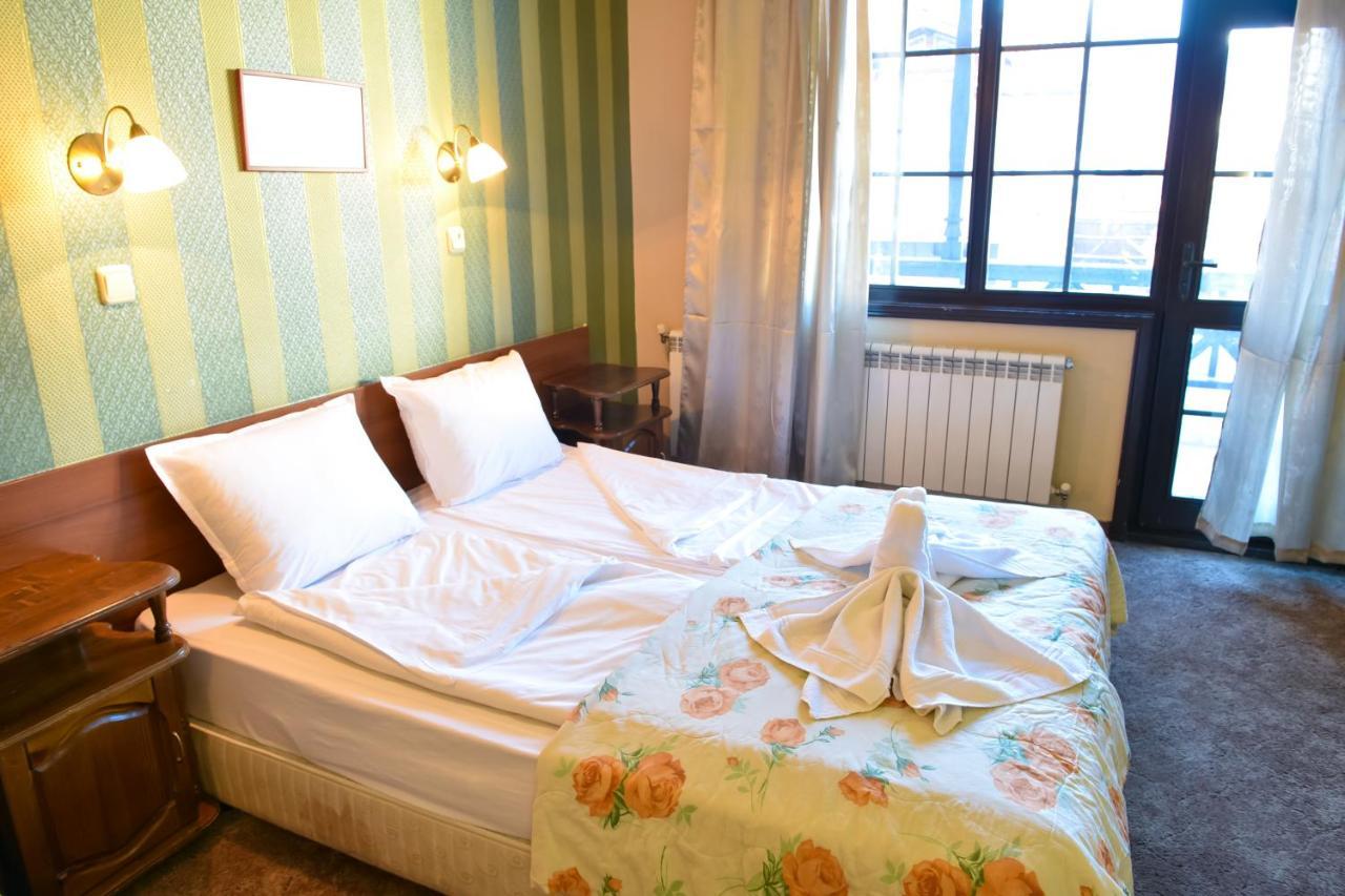 Hotel St. George Pobedonosets Банско Экстерьер фото
